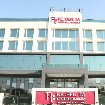 Regenta Central Harsha Vapi Pārdi Εξωτερικό φωτογραφία