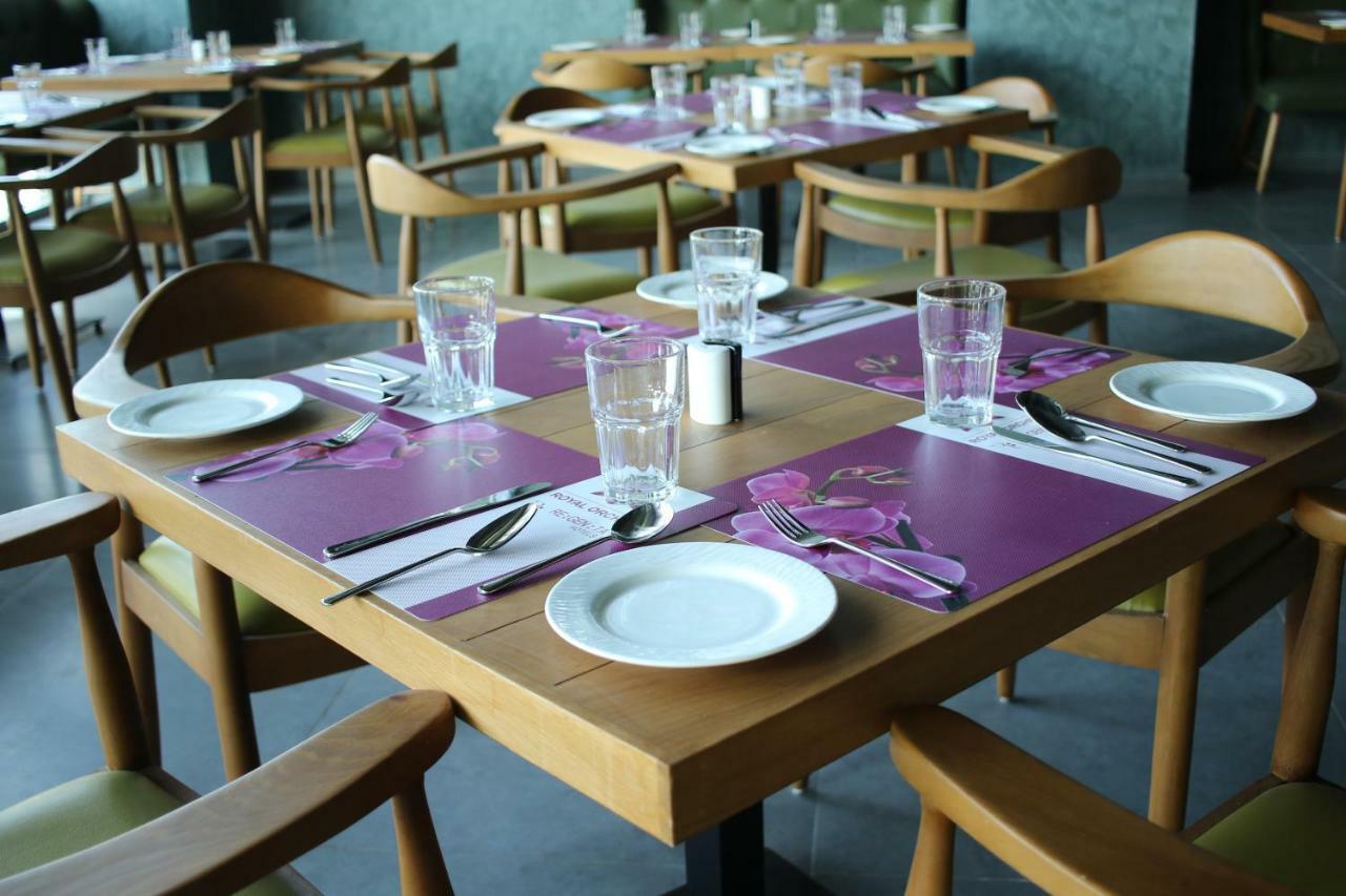 Regenta Central Harsha Vapi Pārdi Εξωτερικό φωτογραφία